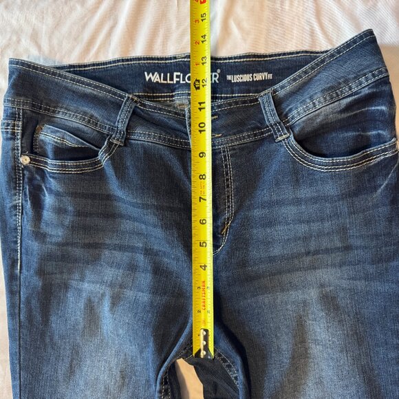 Wallflower Luscious Curvy Fit Bootcut Size 14 Plus Long EUC - Picture 6 of 8